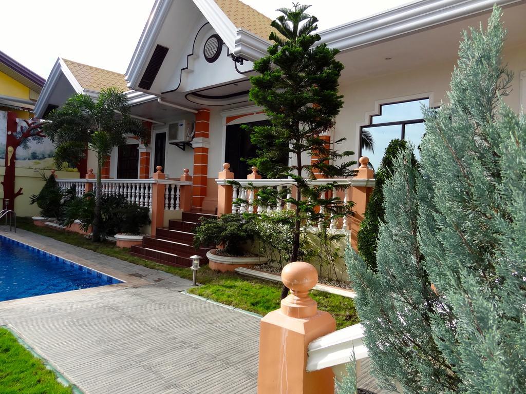 The Executive & 3* Davao